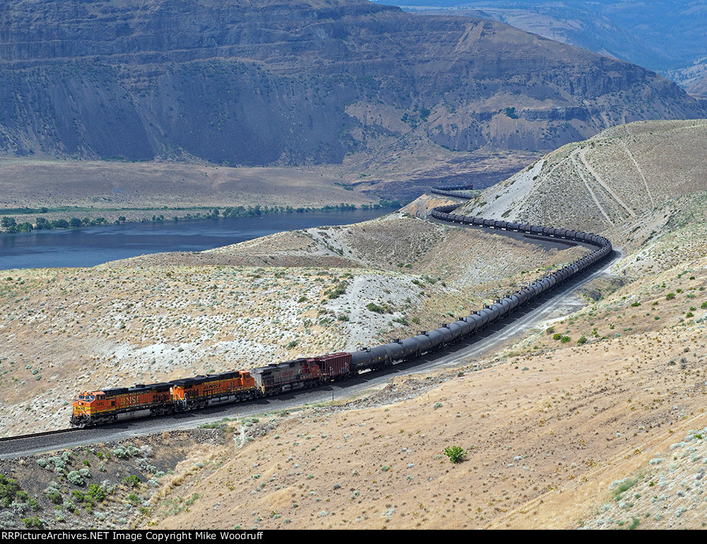 BNSF 5492